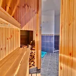 Toompuiestee Penthouse With Sauna