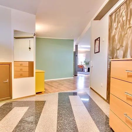 Toompuiestee Penthouse With Sauna Daire *