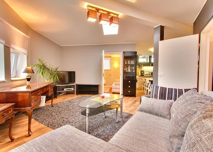 아파트 Toompuiestee Penthouse With Sauna 탈린